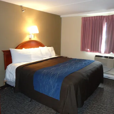 Bangor Inn & Suites-2